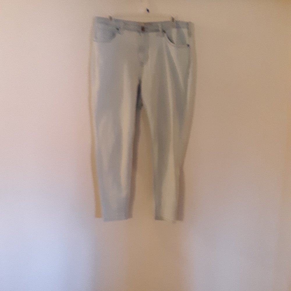 Hybrid,  EUC,  light wash straight cut jeans,  20